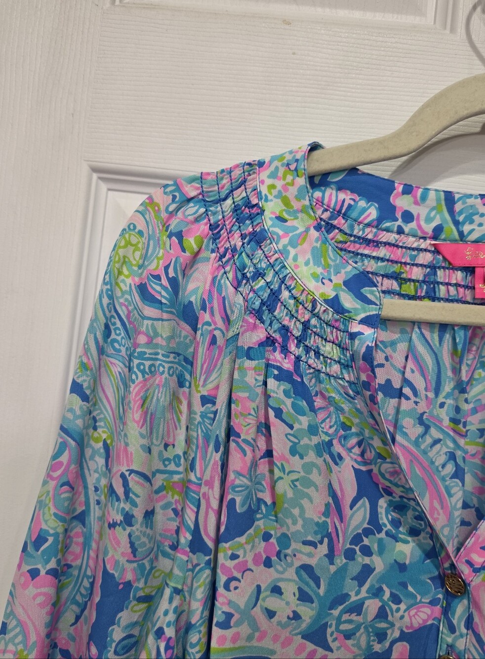 Lilly Pulitzer Elsa Silk Top Multi Via Del Mar size Large - Picture 4 of 16